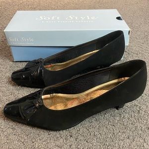 Soft Style Hush Puppies Azario Black Suede Slip On Pumps 7W